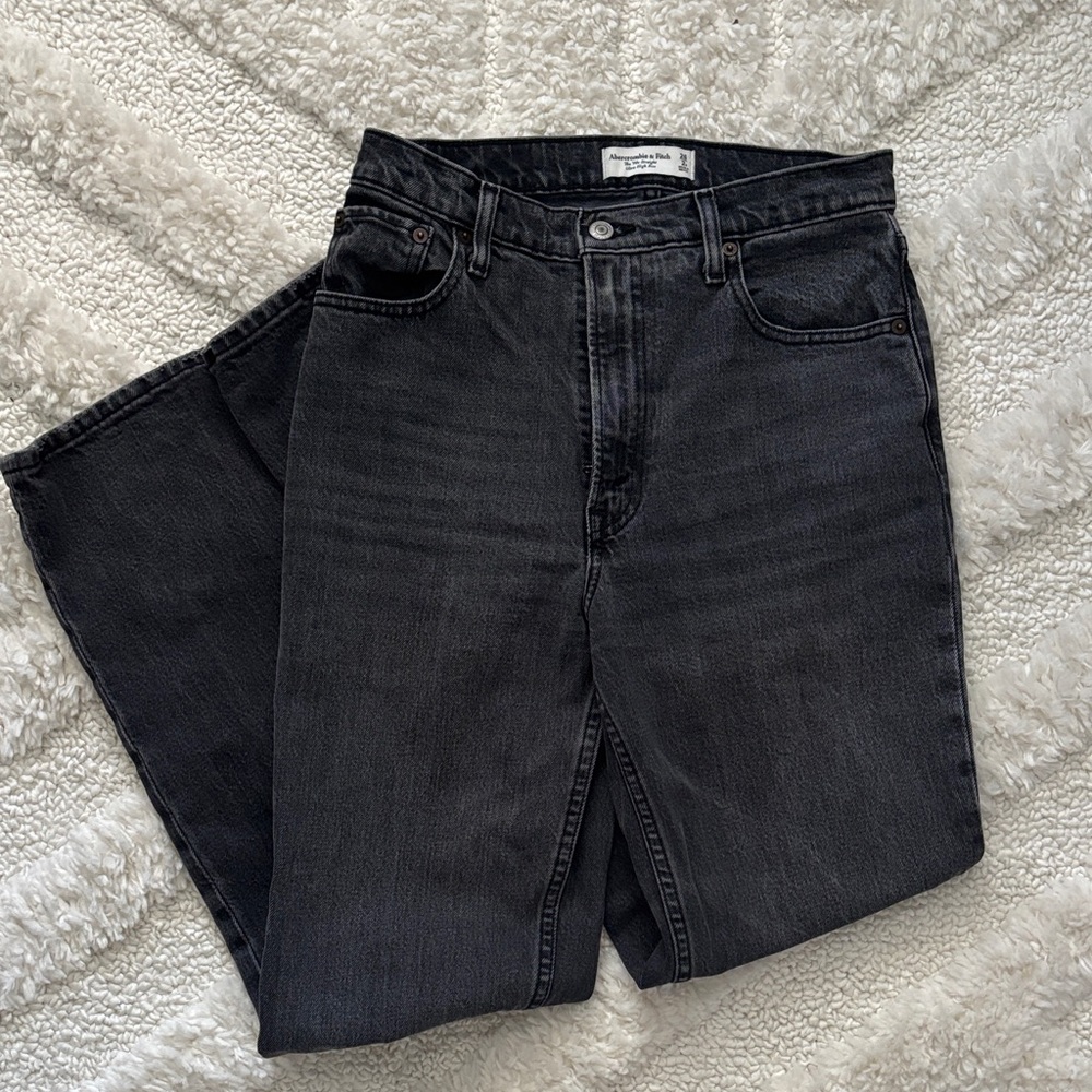 Abercrombie & Fitch 90’s Straight Ultra High Rise Jeans size 26 2R